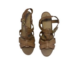 Clarks‎ 10  Tan Brown Strappy Wedge Sandal
